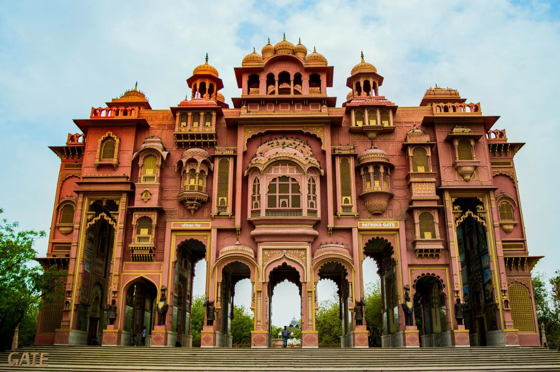 Top Hotels in Jaipur: Luxury, Five-Star & Budget Stay